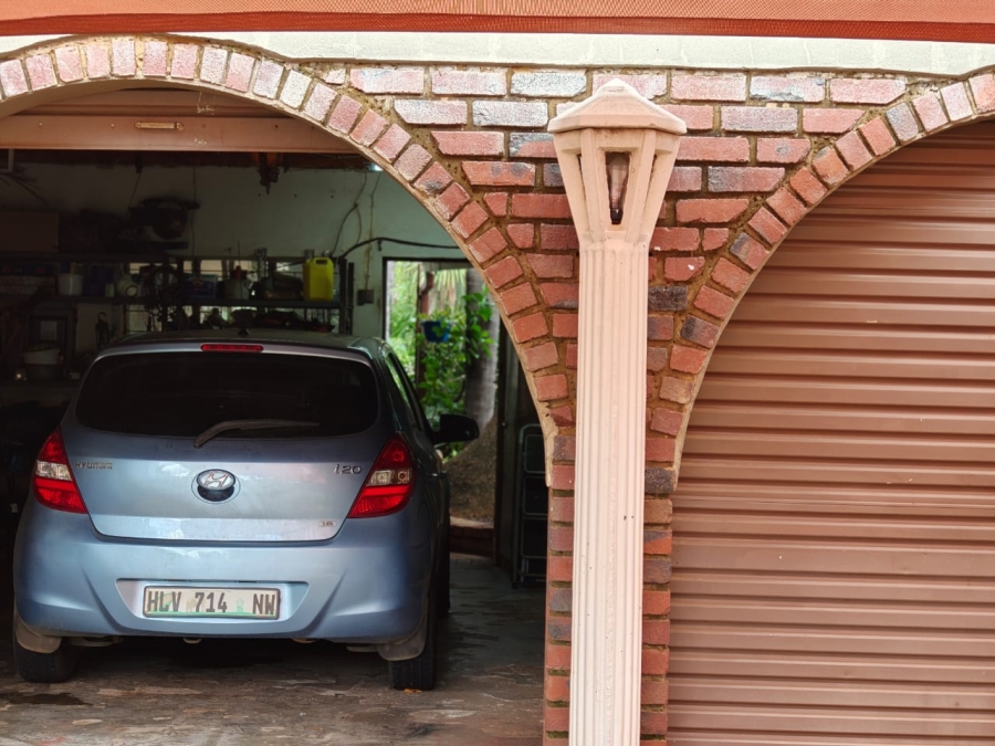 3 Bedroom Property for Sale in Ifafi North West